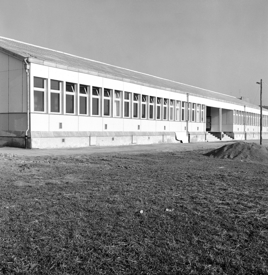 1959 Pavillon jaune avec 12 salles de classe